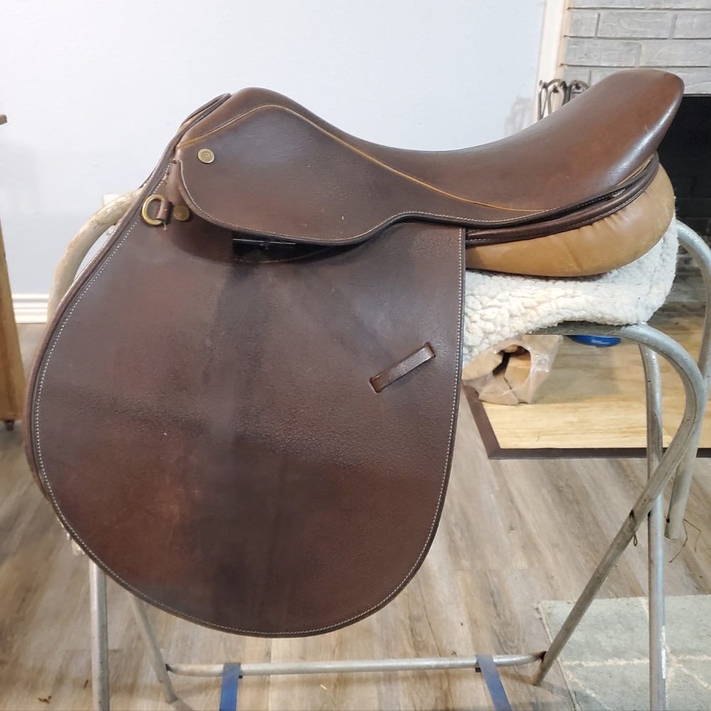 17" Collegiate English Saddle
